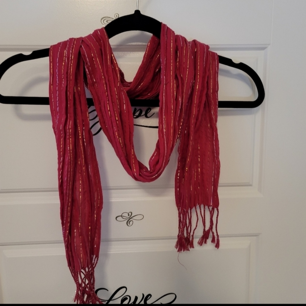 Scarfs - Picture 13 of 13